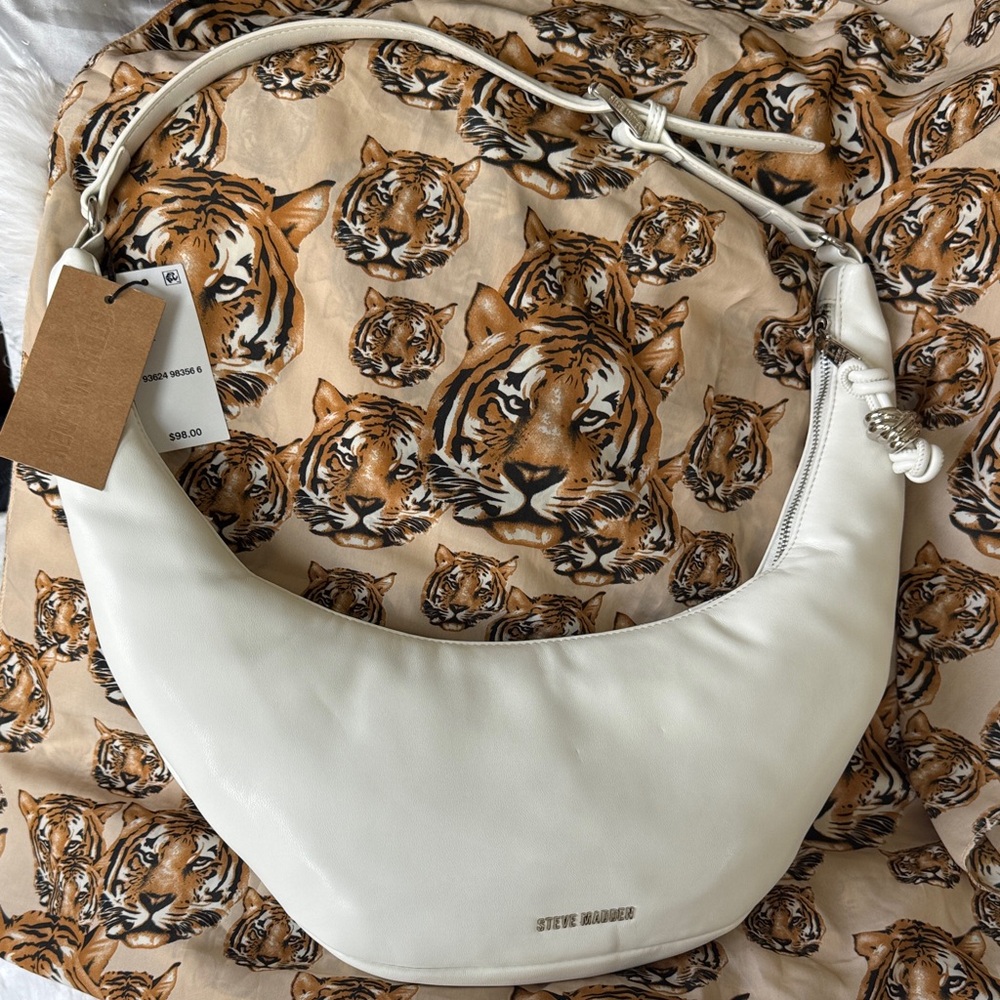 NWT Steve Madden Cream Bdannie WHITE Crescent sling
